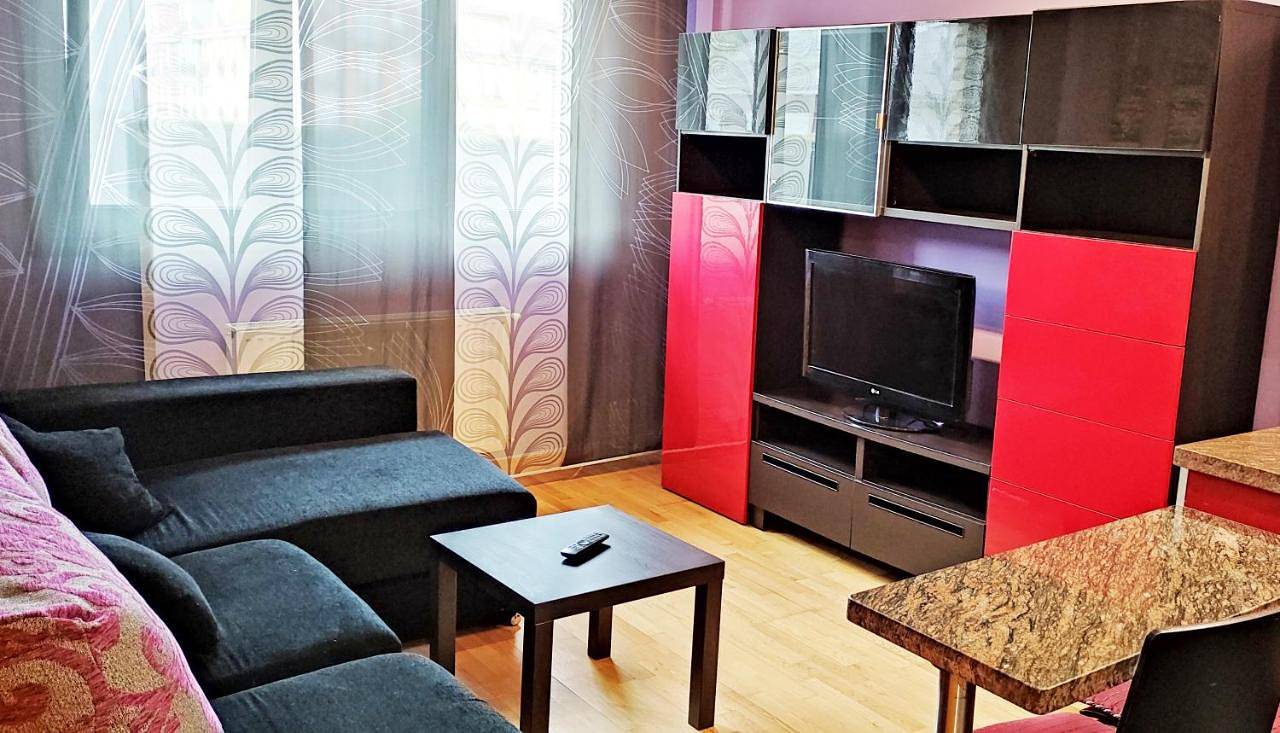 Apartamento entero, One-Bedroom Apartment in Soto del Barco, Costa Verde