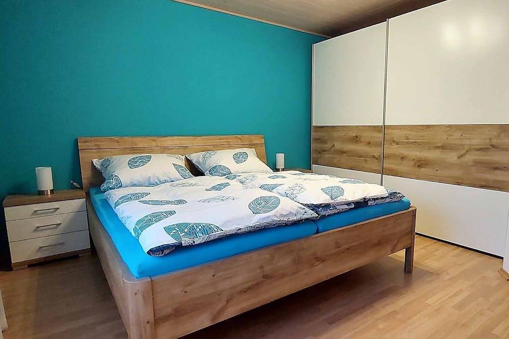 Ganze Wohnung, Ferienwohnung (120qm) inkl. Eintritt ins Erlebnisbad in Steinwiesen, Frankenwald