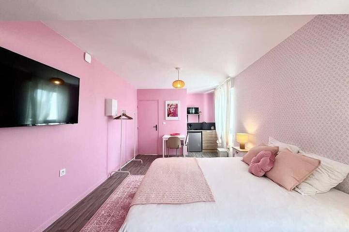 Appartement entier, Studio rose & spa – Pause bien-être in Quéven, Côte des Mégalithes