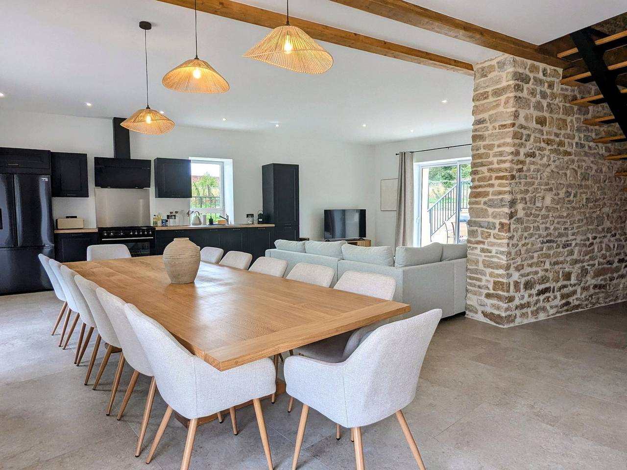 Amplio alojamiento con terraza, spa y piscina climatizada en Borgoña in Bellenot-sous-Pouilly, Beaune region