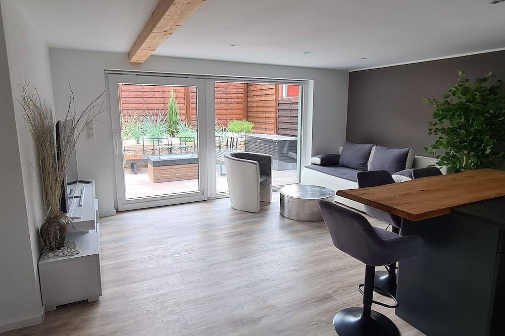 Moderner Ferienbungalow in der Waldsiedlung Neuhof am Großen Wünsdorfer See in Wünsdorf, Zossen