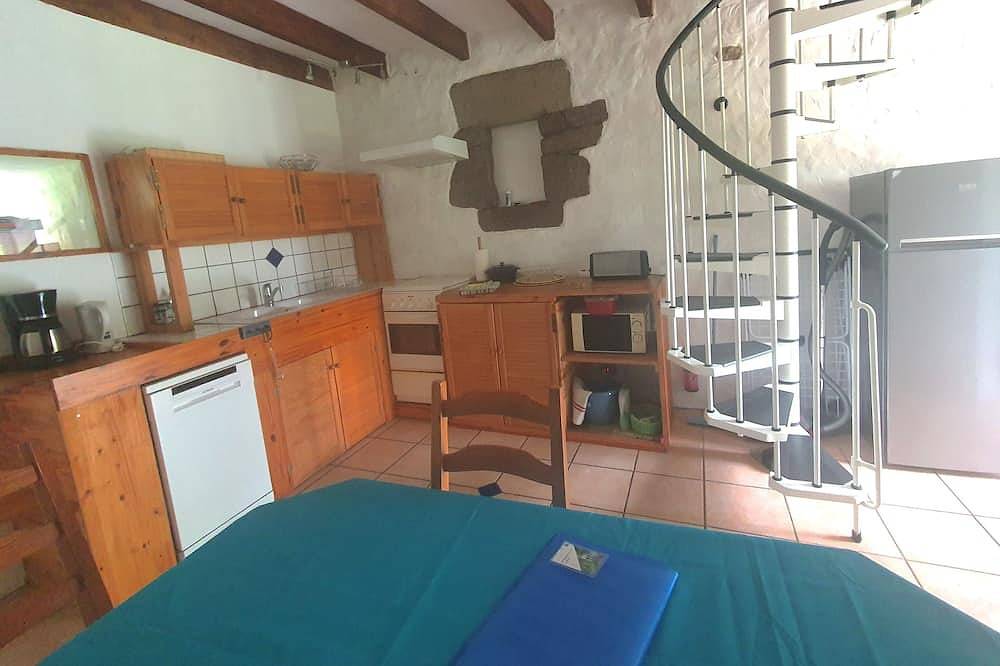 Normandie: Familienfreundliches Ferienhaus Traube mit großem Garten in Ver, Coutances und Umgebung