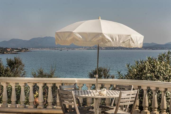 Chambre d’hôte pour 4 personnes, avec Jacuzzi et Terrasse ainsi que Jardin et Piscine à Roquebrune-sur-Argens - 3