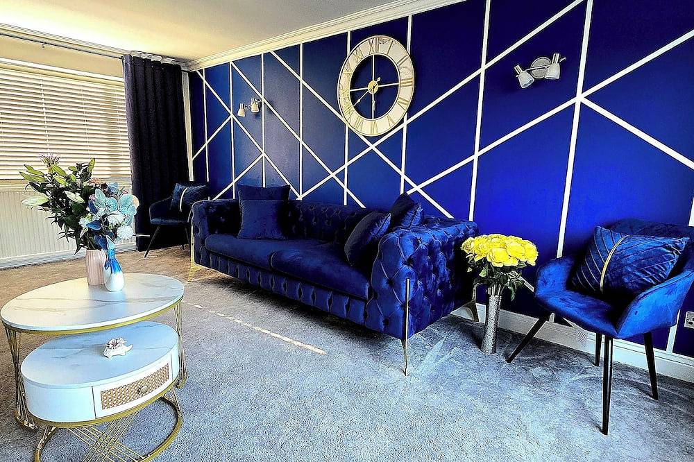 Elegant 3-Bedroom Sleeps 6 Fully Equipped|Families,Nhs&Business Contractors in Kettering, Northamptonshire