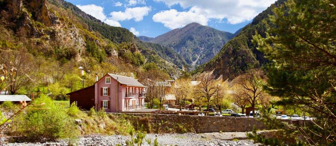 Hôtel pour 2 personnes, avec jardin ainsi que terrasse et vue, animaux acceptés