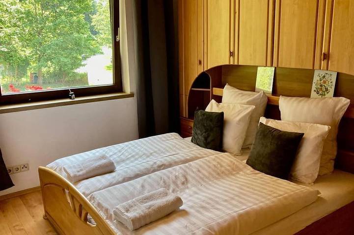 Wohnung mit Balkon, Schlafzimmer, Seeblick 11 - Aparthotel Seebrauer am Afritzer in Feld am See, Villach-Land