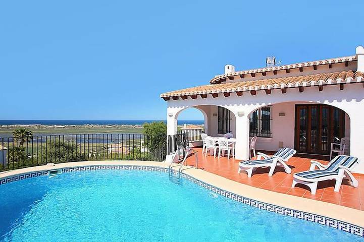 Holiday home for 8 people, with pool and garden - 1