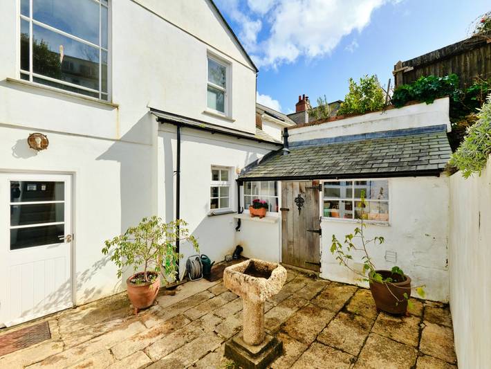 Holiday home for 7 people, with garden, child-friendly in Falmouth (Cornwall)