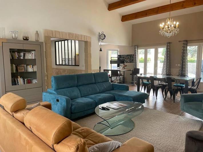 Location de vacances pour 12 personnes, avec terrasse ainsi que jacuzzi et piscine à Grignan - 4