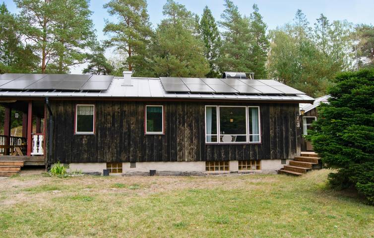 Ferienhaus mit Meerblick für 7 Personen, mit Terrasse und Garten in Muskö