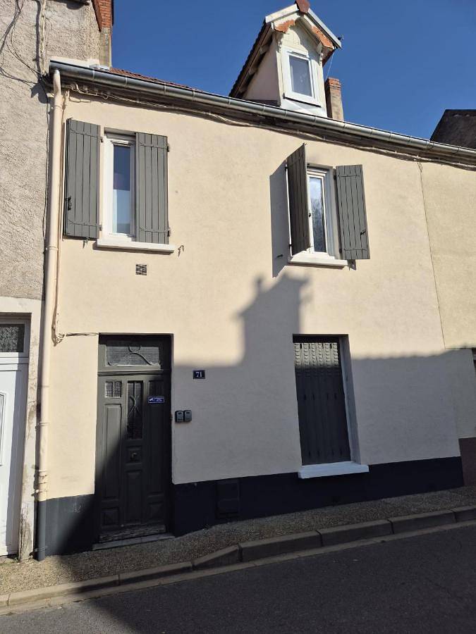 Appartement entier, One-Bedroom Apartment in Cusset, Région de Vichy