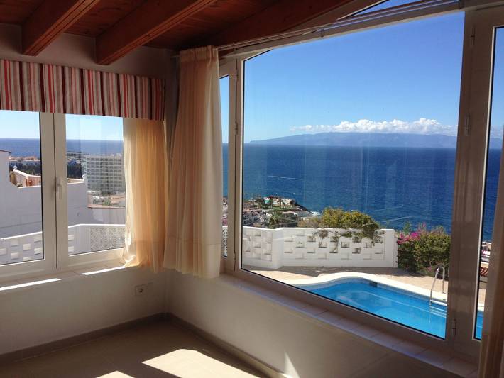 Ganze Wohnung, Wohnung mit Aussicht, Terrasse und Schwimmbad in Playa de los Guíos, Santiago del Teide