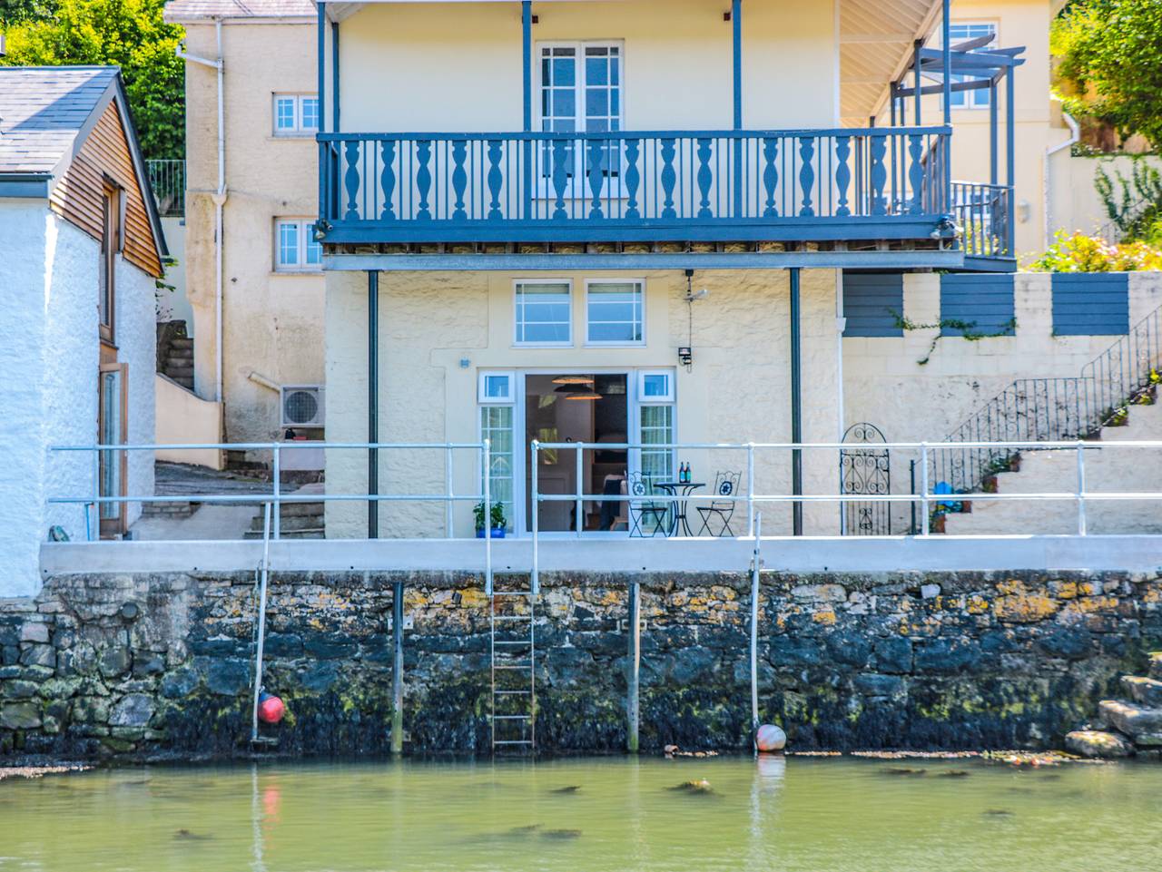 Entire apartment, Shipwrights in Kingswear, Devon