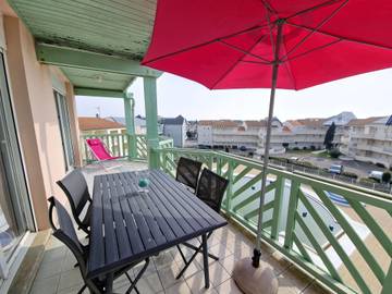 Gîte pour 6 personnes, avec balcon et piscine dans Casino De Chatelaillon