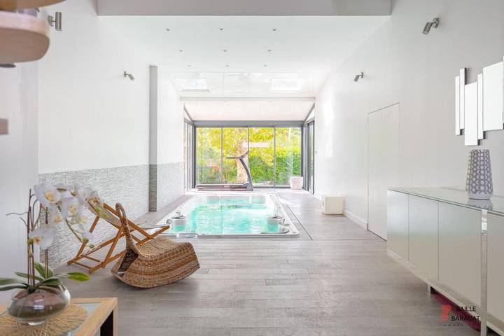 Villa voor 15 personen, with tuin and zwembad as well as whirlpool in Marseille