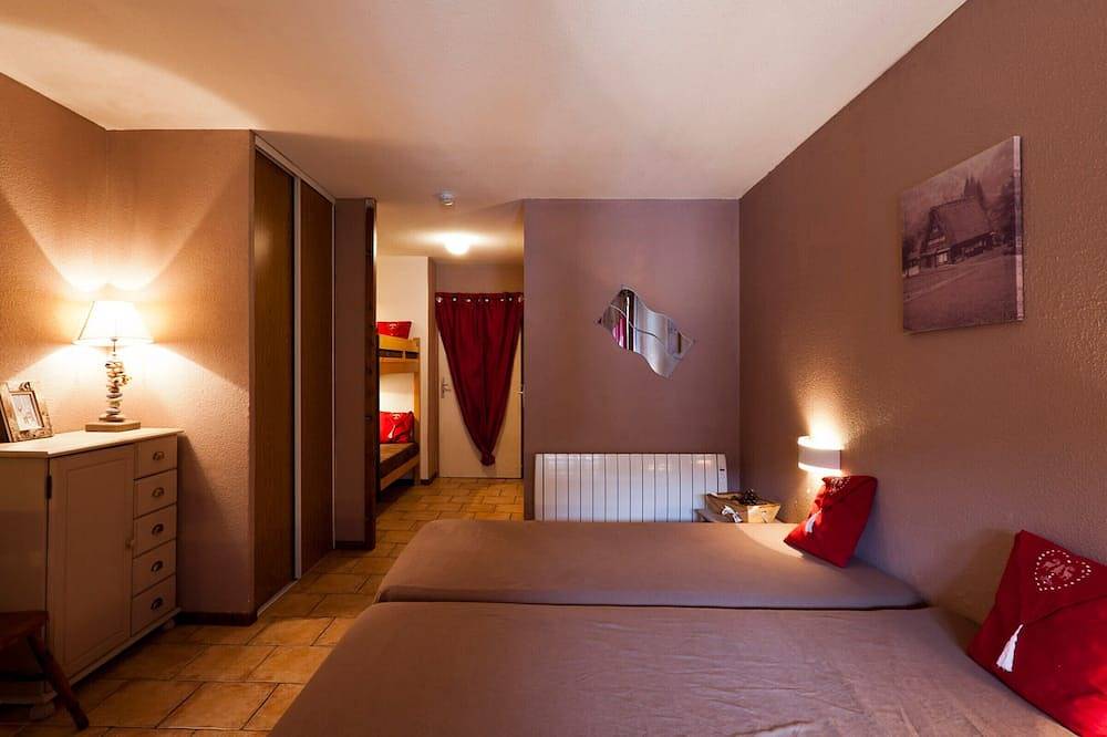 Apartamento entero, Estudio 4 pers, balcón amplio, Wifi, parking, se admiten mascotas in Brides-les-Bains, Les Trois Vallées