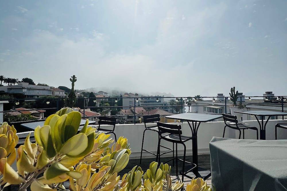Hôtel privatisé 8/16ch Toulon Bord de Mer -Rooftop in Toulon, Côte méditerranéenne (France)