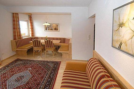 Ferienwohnung für 6 Personen, mit Balkon und Sauna in Tiroler Oberland - 4