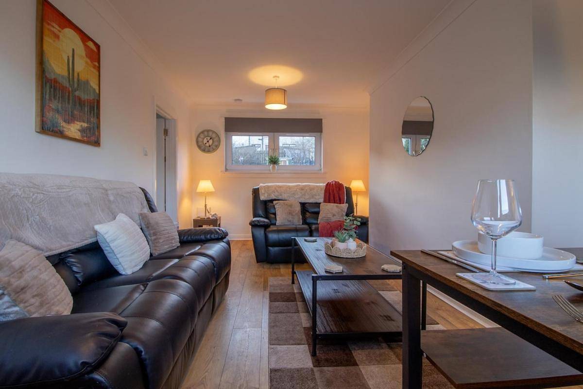 Appartement entier, Raeburn House- 3 Bedrooms, 2 Bathrooms in Hamilton in Hamilton, South Lanarkshire
