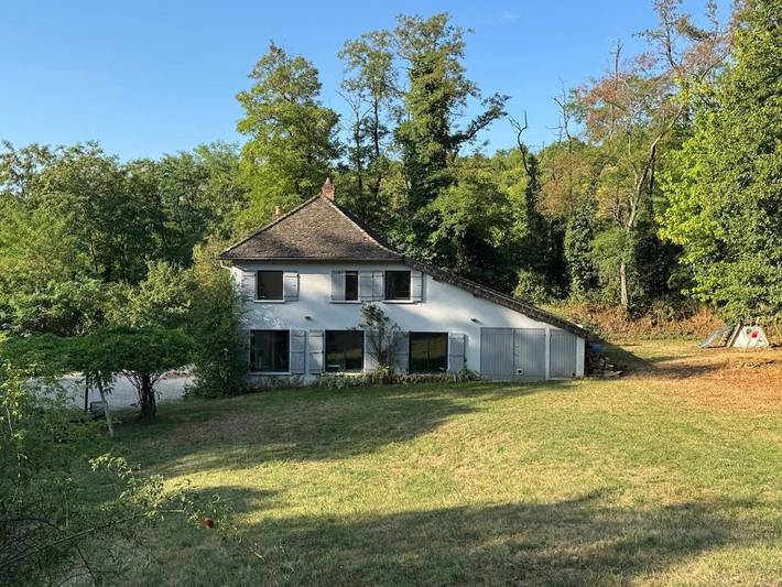 Location de vacances pour 8 personnes, avec vue et jardin, animaux acceptés à Givry - 2
