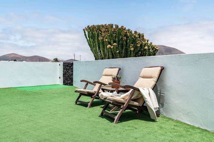 Ganze Wohnung, Ferienwohnung 'Casa Majina' mit Vulkanblick, Terrasse und Wlan in El Islote, San Bartolomé