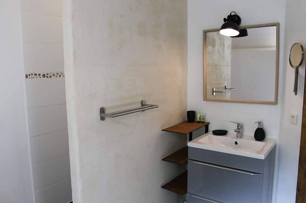 Charming B&B close to the D-Day beaches and Bayeux in Saint-Exupère-en-Bessin, Bayeux region