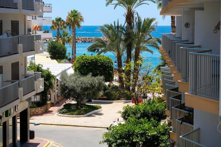Hotel voor 5 personen, with Balkon and Terras as well as Uitzicht op Ibiza