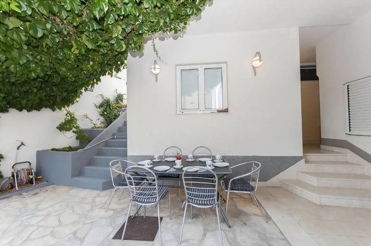House Fjaka in Stanici, Omis-Riviera