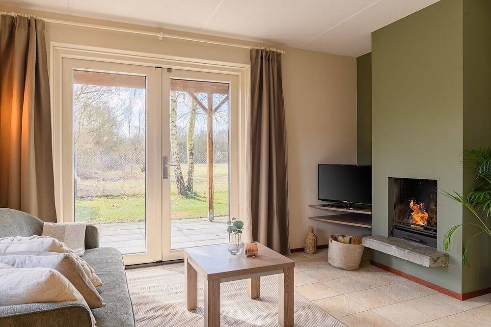 Detached bungalow for 4 persons in Hoeven, Halderberge