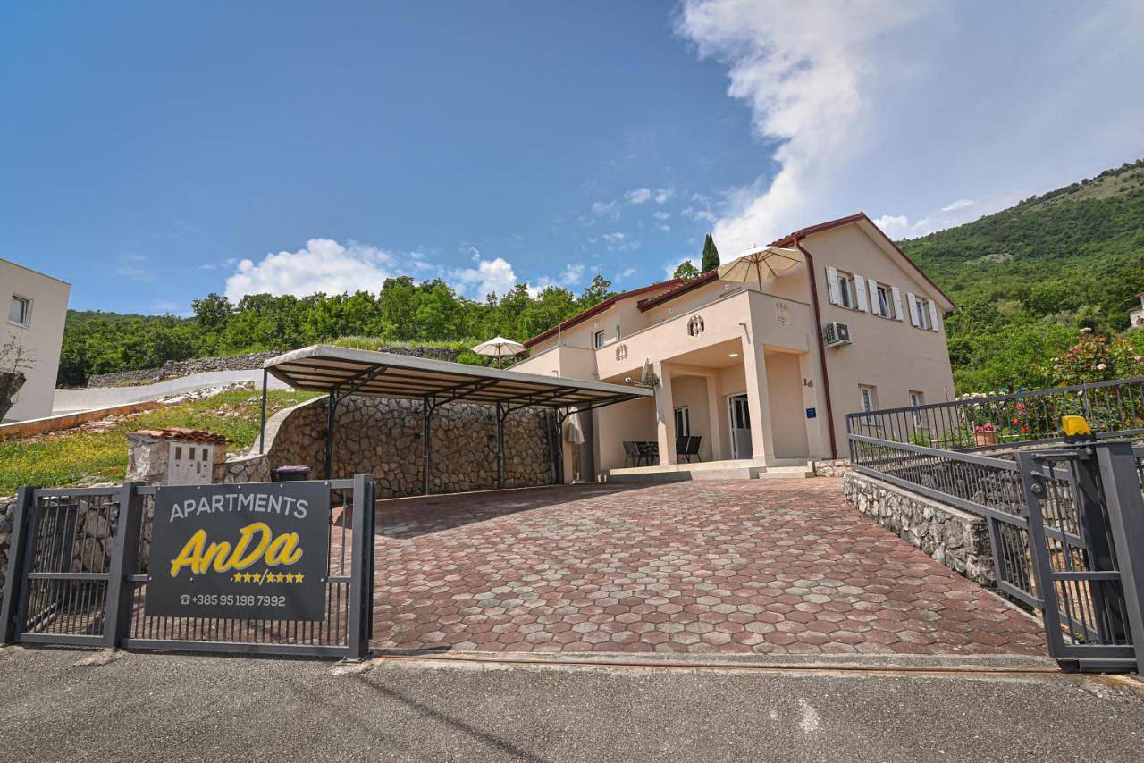 Ganze Wohnung, Brseč Villa Anda s apartmanima i bazenom in Martina (Kvarner Bucht), Moscenicka Draga
