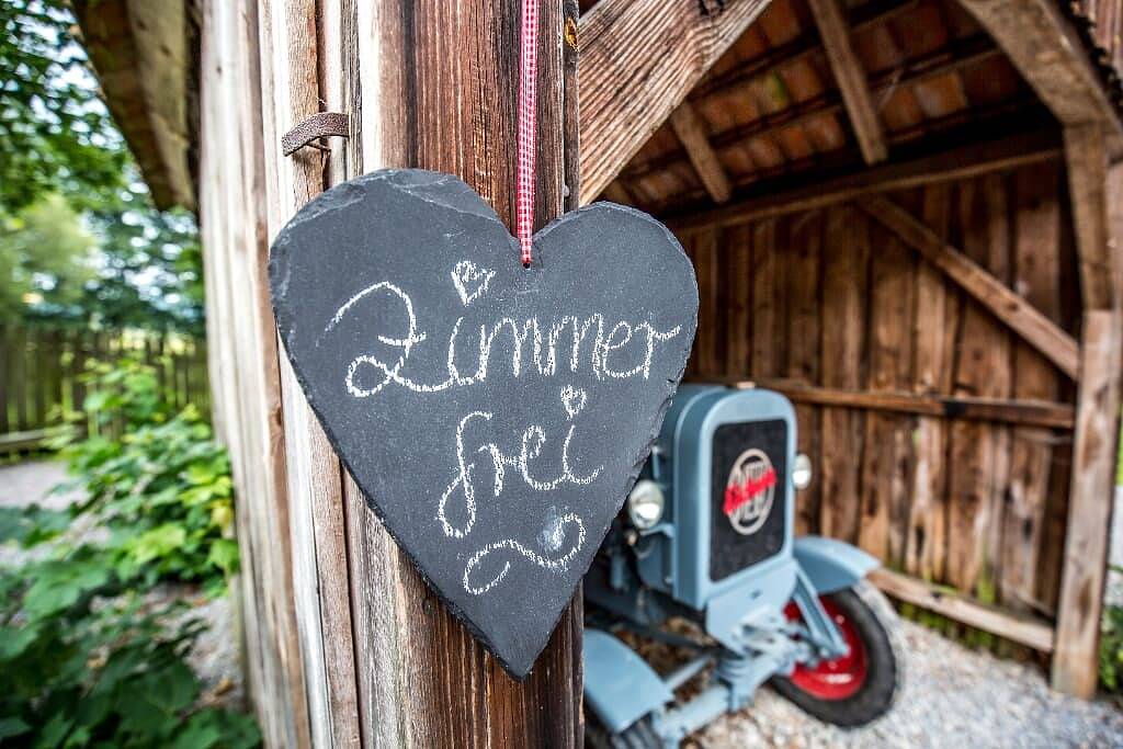 Müllner-Hof - Ferienwohnung Kräutergarten im Erdgeschoss mit Balkon in Schwarzach b.Nabburg, Naturpark Oberpfälzer Wald