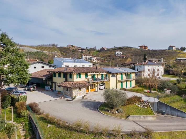 Chambre d’hôte pour 3 personnes, avec jardin et vue, adapté aux familles à Povoletto - 2