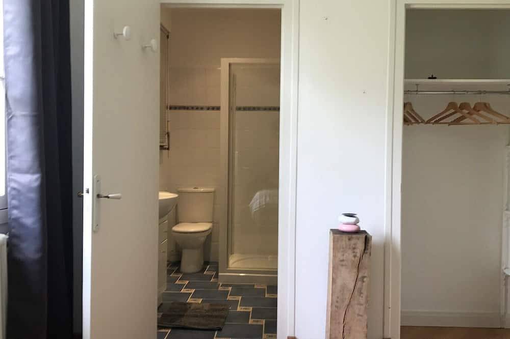 Maison de maître  et maisonnette insolite dans la Double in Échourgnac, Périgord Blanc