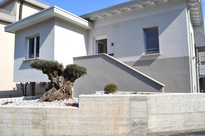 Pension voor 2 personen, with Balkon and Terras as well as Tuin and Uitzicht in Peschiera del Garda