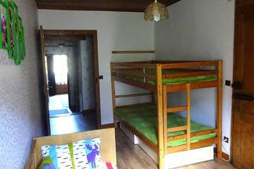 Location De Vacances pour 8 Personnes dans Les Rousses, Jura Francais, Photo 4