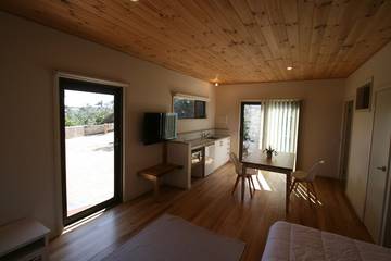 Log Cabin for 2 People in Melbourne, Mornington Peninsula, Photo 4