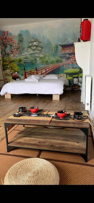 Maison d’hôte pour 2 personnes, avec terrasse et jacuzzi ainsi que piscine et jardin dans l' Isère