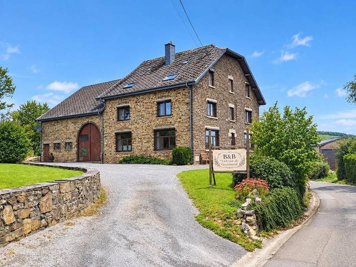 Chambre d’hôte pour 5 personnes, avec Terrasse ainsi que Jardin et Vue à Manhay