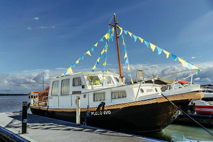 Boot für 4 Personen, mit Seeblick und Terrasse sowie Ausblick, mit Haustier in Polen - 2