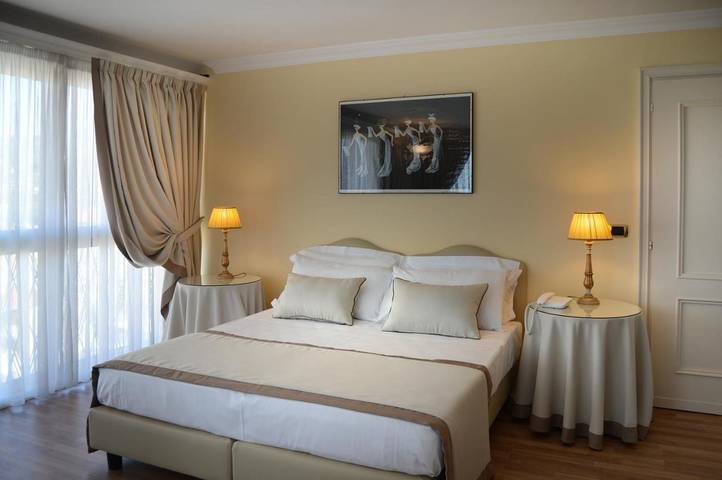 Hôtel pour 4 personnes, avec piscine ainsi que vue et jardin, animaux acceptés à Montecatini-Terme - 2