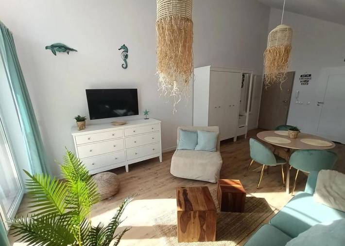 Apartament wakacyjny dla 3 osób, z Balkon i Ogród oraz Basen i Widok w Żarnowska