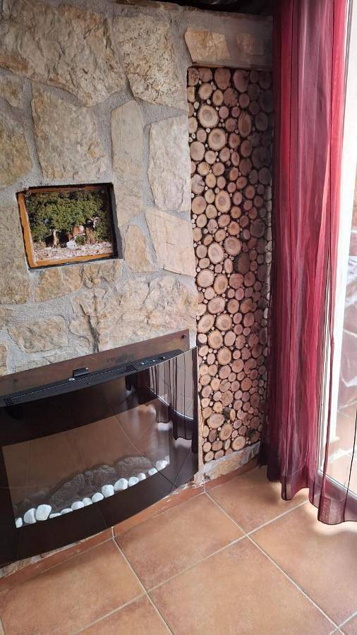 Maison de campagne pour 4 personnes, avec jardin ainsi que piscine et vue, animaux acceptés à Mijares - 2