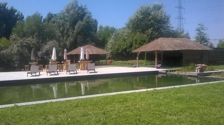 Location de vacances pour 4 personnes, avec sauna et vue ainsi que piscine et jardin à Celles (Hainaut) - 2