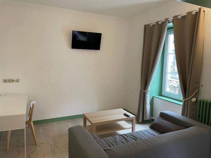 Hôtel pour 2 personnes, avec terrasse, animaux acceptés à La Chaise-Dieu - 4