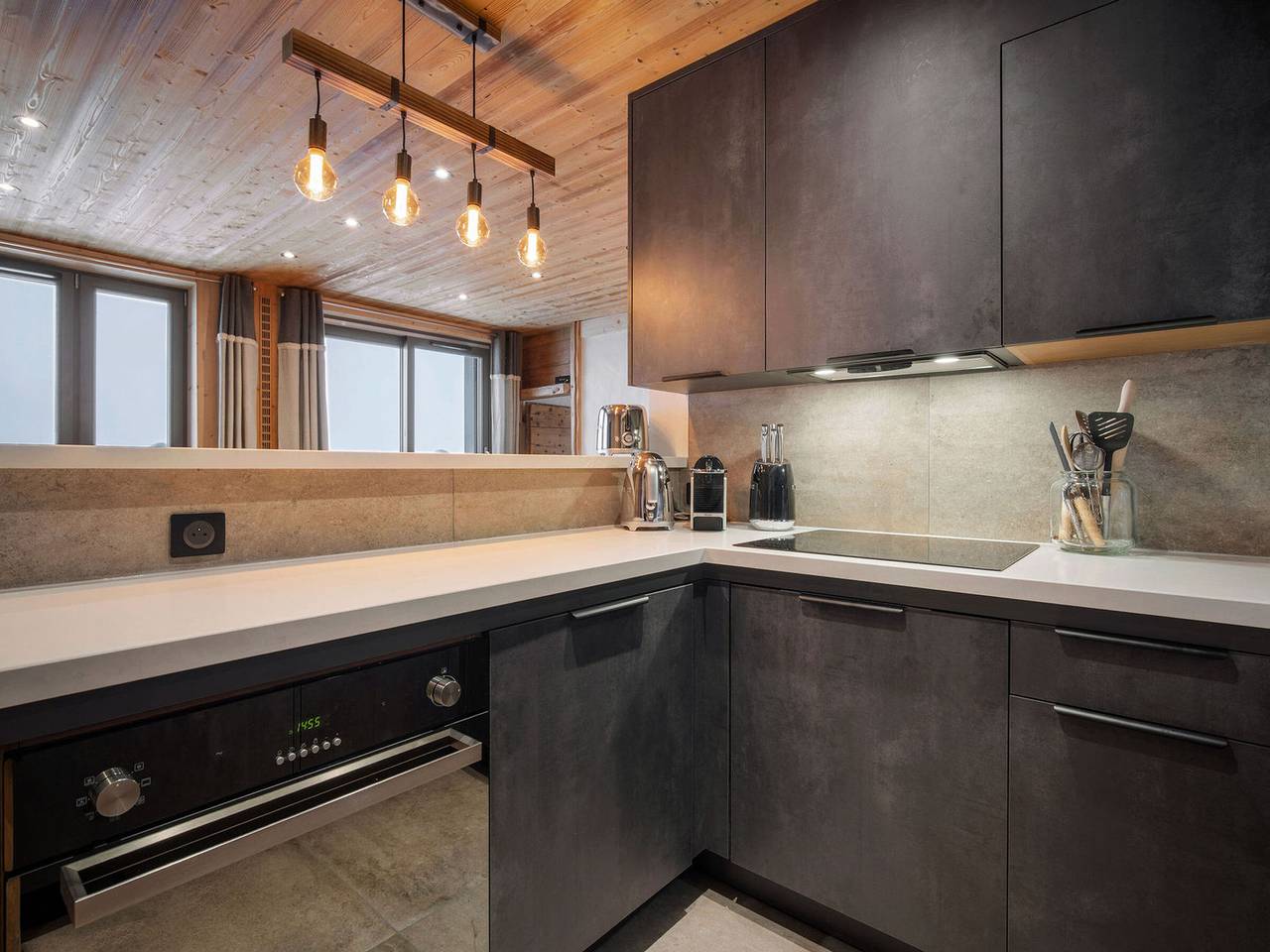Hel lejlighed, Renovated ski-in ski-out apartment for 7 people in Courchevel 1850, Saint-Bon-Tarentaise