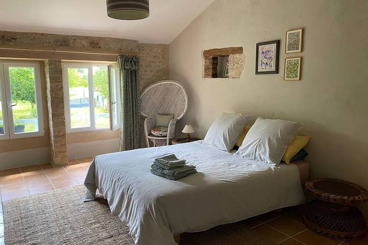 Location de vacances pour 14 personnes, animaux acceptés à Saint-Ciers-sur-Bonnieure - 2