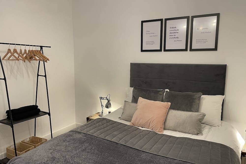 Luxury hotel style 2-bed home with hot tub central location (pet friendly) in Wooler, Northumberland