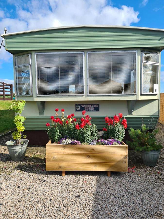 Glamping for 6 people, with Terrace and View in Aberdeenshire