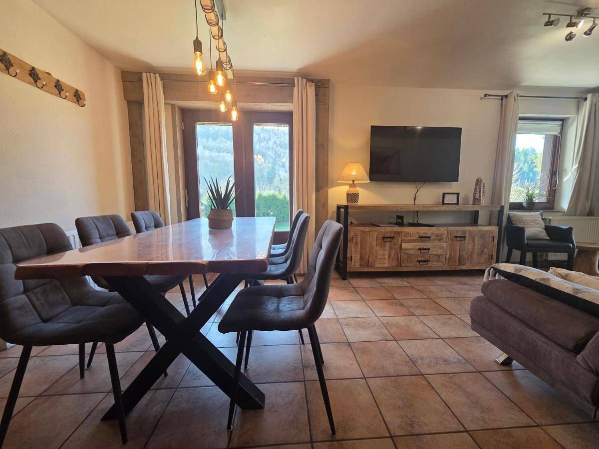 Appartement entier, Three-Bedroom Apartment in La Roche-en-Ardenne, Province de Luxembourg