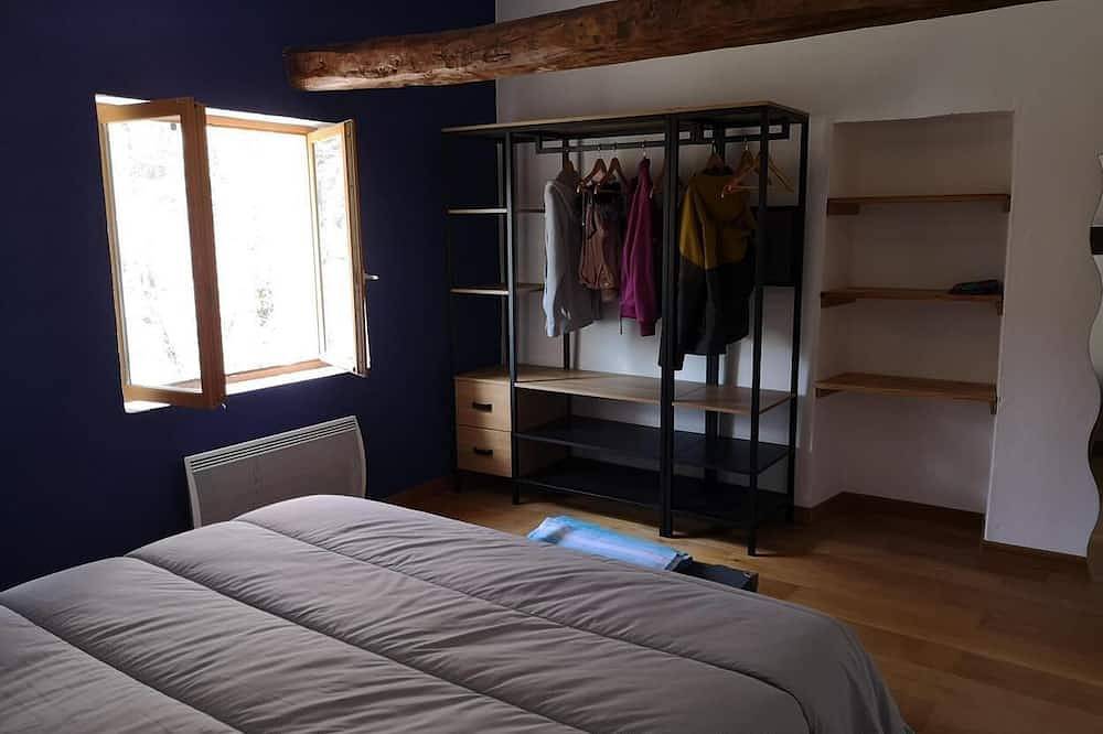 Gîte 6/8 personnes avec piscine privée en drôme provençale in Reilhanette, Région de nyons